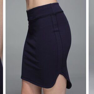 Lululemon City Skirt in Naval Blue - Size 4 (and Like New!)